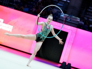 aa q neumann julia aut ph simone ferraro sfa00471 copia